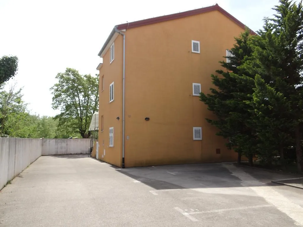 Papi Apartment Malinska Croatia