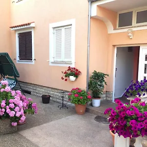 Apartment Dilja, Malinska